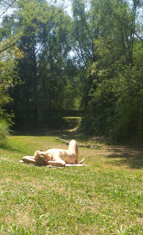 Chambre D'Hotes Naturiste Le Jardin Des Hirondelles Blanzaguet-Saint-Cybard エクステリア 写真