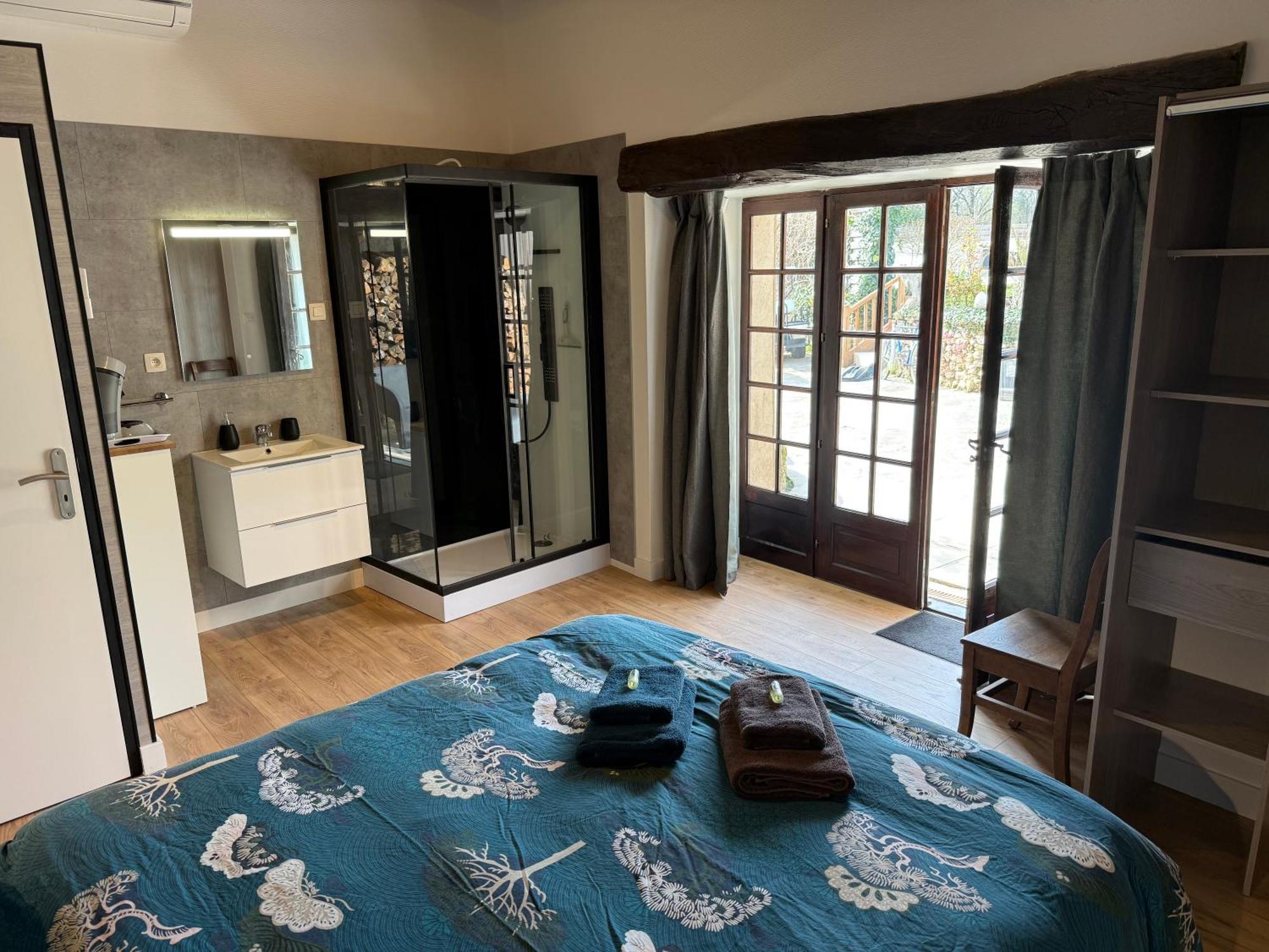 Chambre D'Hotes Naturiste Le Jardin Des Hirondelles Blanzaguet-Saint-Cybard エクステリア 写真